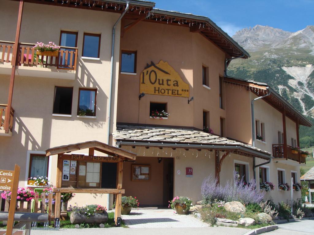 Hotel Restaurant L'Outa แตร์มิญอง ภายนอก รูปภาพ