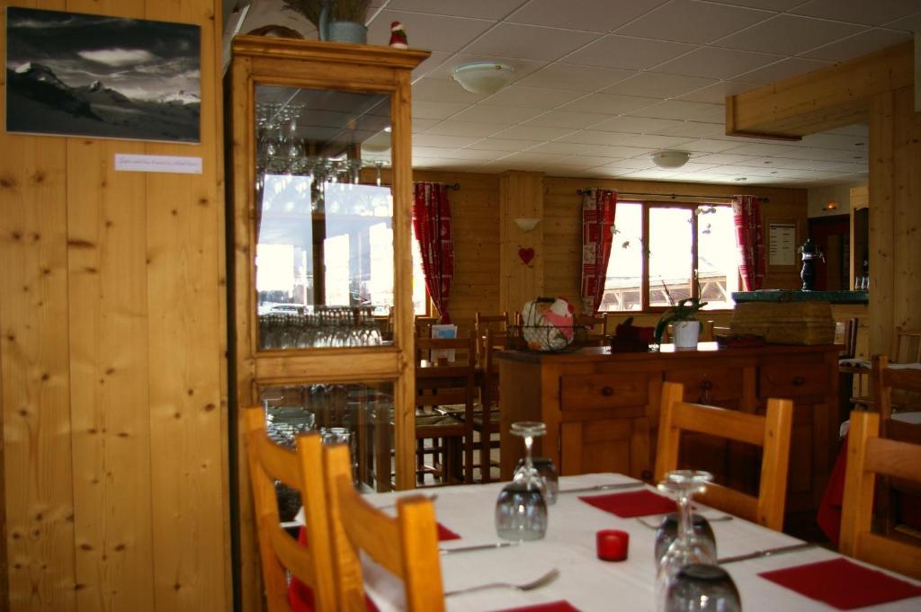 Hotel Restaurant L'Outa แตร์มิญอง ภายนอก รูปภาพ