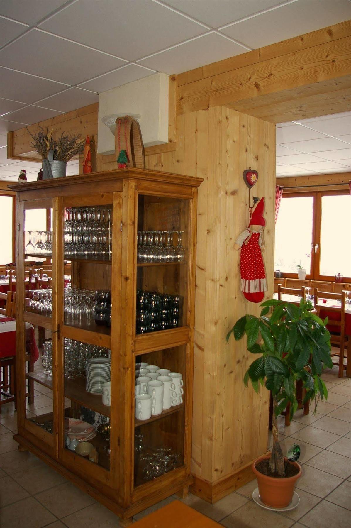 Hotel Restaurant L'Outa แตร์มิญอง ภายนอก รูปภาพ
